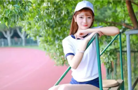 波兰F16导弹误中民宅